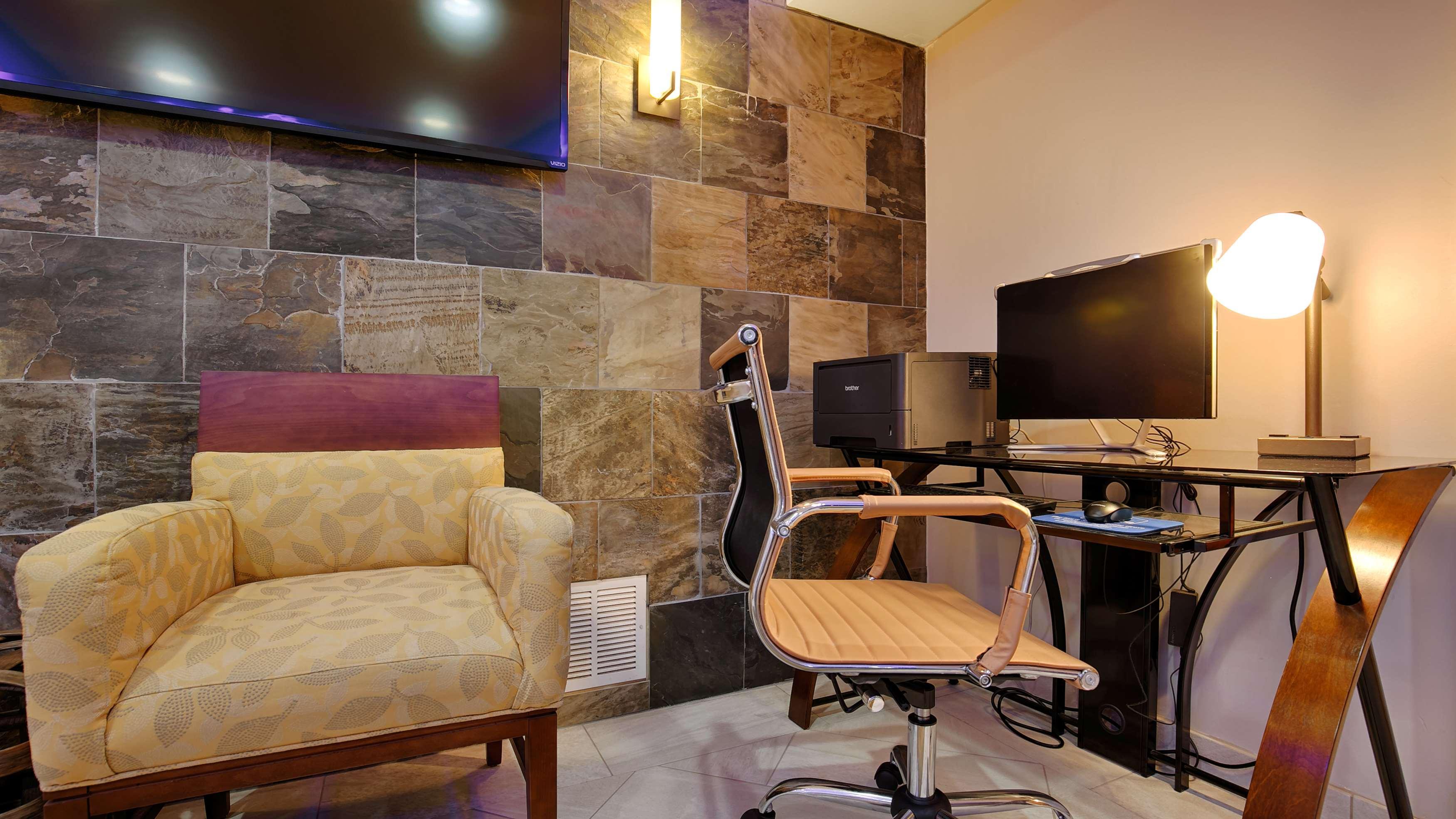 Best Western The Inn & Suites Pacific Grove Exterior foto